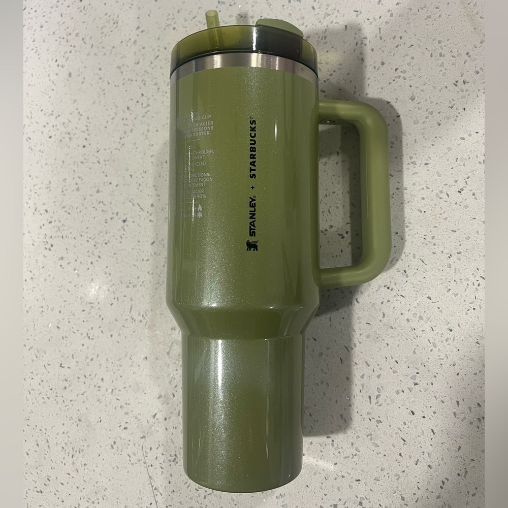 New Starbucks Stanley in olive green🫒🧜‍♀️